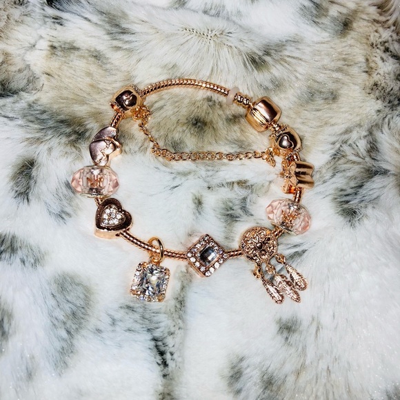 Jewelry - ✨New✨Rose Gold Full of Charms Bracelet 19cm